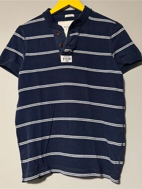 Abercrombie & Fitch raglan navy blue striped button up shirt Size S